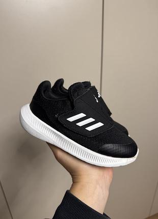 Кросівки adidas