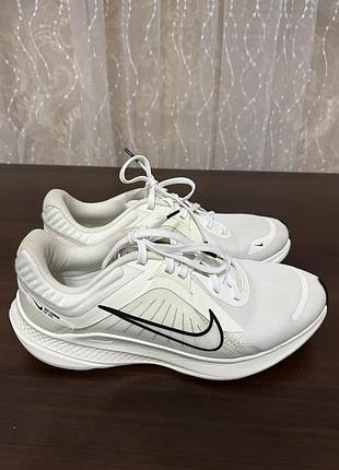 Кросівки жіночі nike quest 5 білі