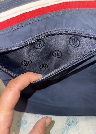 Косметичка вкладиш tommy hilfiger синя 4