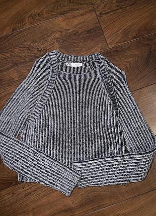 Жіночий светр zara у чорно-білу смужку