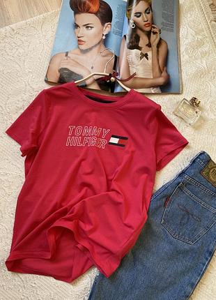 Базова футболка “смачного” кольору tommy hilfiger, розмір l