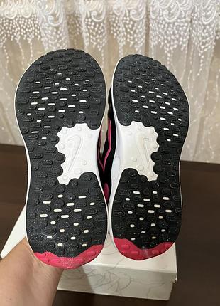 Дитячі кросівки для дівчинки nike revolution 7 6