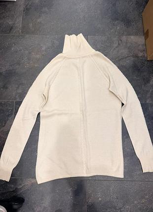 Жіночий гольф weekend max mara молочного кольору