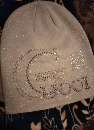 Шапка жіноча guess біні срібляста зі стразами