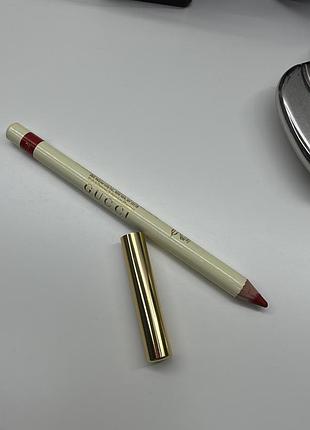 Олівець для губ gucci crayon contour des lèvres 05 rubis ❤️ ☝️ відправка здійснюється після повної оплати на карту.