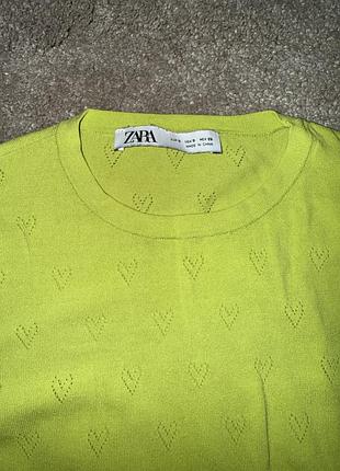 Лонгслів жіночий zara салатовий з візерунком сердечок