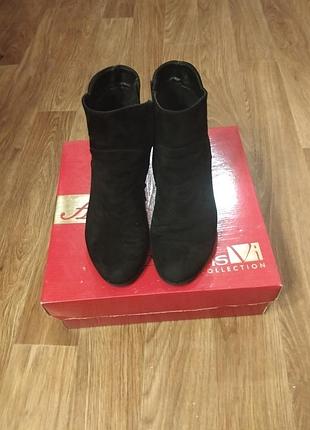 Замшева полусапожки