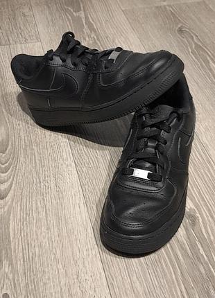 Чоловічі кросівки nike air force розмір 40