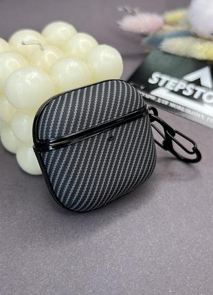 Чехол для apple airpods 4/5 карбоновый с карабином противоударный толстый с заглушкой