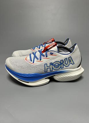 Професійні бігові кросівки з карбоновою пластиною hoka one one cielo x1 (carbon fiber plate) оригінал 1147910 whtv