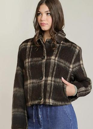 Куртка zara в стилі бомбер із зо% вовни.