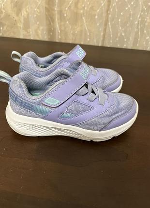 Кросівки для дівчинки skechers