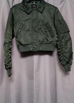 Вкорочений бомбер urban outfitters