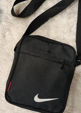 Сумка чоловіча nike текстильна через плече чорна маленька