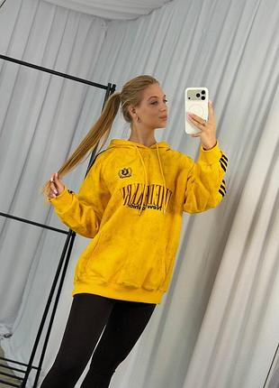 Худі: трьохниткова тканина, oversize, капюшон зі шнурками, кишеня-кенгуру, смуги на рукавах, принт, ефект потертості