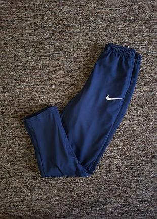 Спортивні штани на підкладці nike вказан зріст 147-158