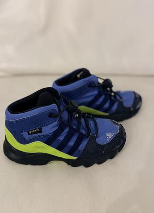 Adidas terrex mid gtx k gore-tex черевики кросівки трекінгові непромокаючі взуття туристичне. оригінал 26 р(15,5 см.)