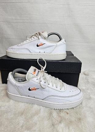Шкіряні кросівки nike 37.5 розмір