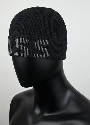 Мужская шапка hugo boss 2