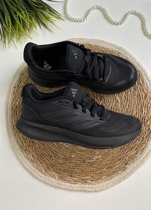 Кросівки з нової колекції чорні adidas