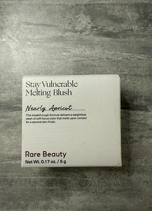 Рум'яна rare beauty stay vulnerable melting blush, відтінок nearly apricot, 5 г