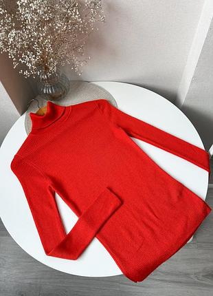 Морквяний гольф водолазка в рубчик вовна меринос шерсть uniqlo светрик червоний