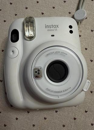 Фотоапарат fujifilm instax mini 11 білий
