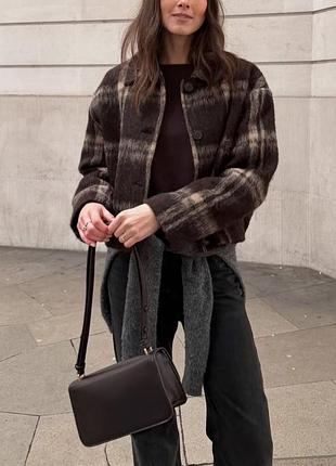 Куртка zara в стилі бомбер із зо% вовни.