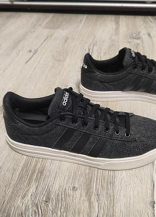 Кроссовки adidas daily