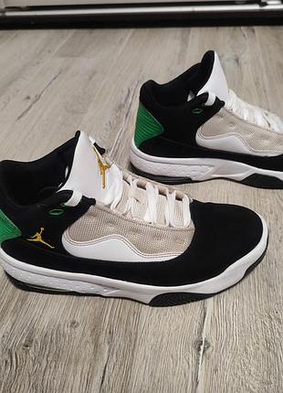 Кросівки nike air jordan max aura 2