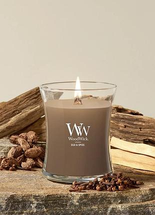 Ароматична свічка woodwick silk & spice 275г