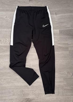 Спортивні штани чоловічі nike чорні розмір m