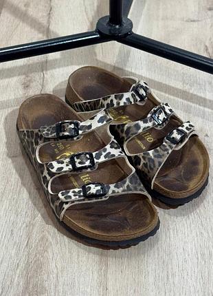 Жіночі шльопанці papillio by birkenstock леопардові шкіряні 39 розмір 25 см