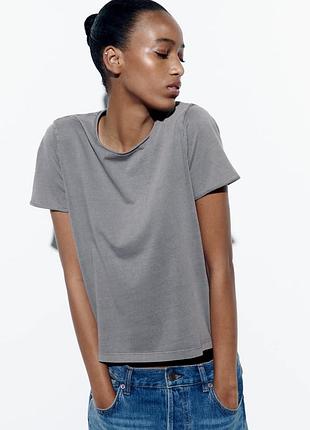 Футболка в винтажном стиле zara