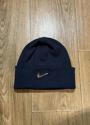 Шапка nike темно-синя з металевим свушем, one size