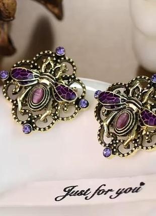 Сережки бджола 5