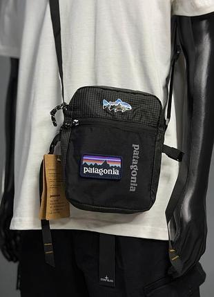 Месенджер patagonia сірого кольору 20х15