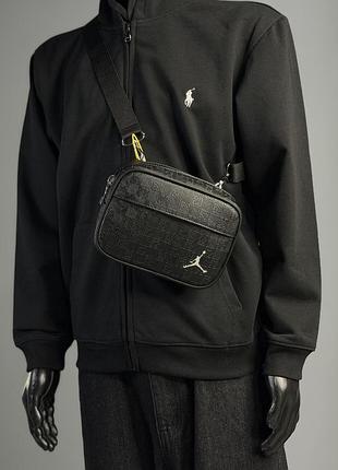 Чорна біла сумка месенджер jordan 21х15