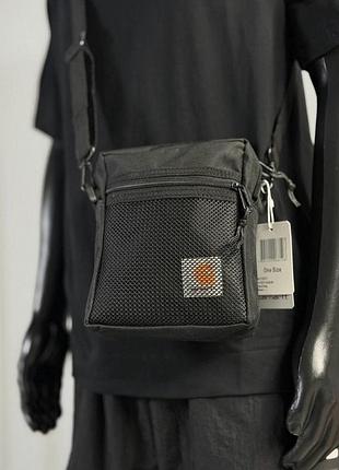 Чорна сумка-месенджер carhartt 20*15 см