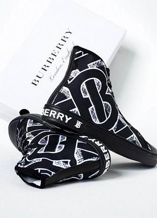 Черные кроссовки бренда burberry в 40 размере