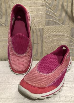 Рожеві сліпони снікерси skechers gowalk 2 super sock розм. 40 (устілка 27 см) б/в оригінал
