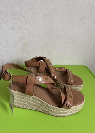 Босоніжки-еспадрильї h&m на платформі з заклепками (розмір 41)