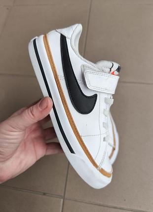 Оригінальні кросівки nike