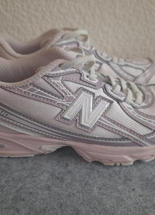 Кросівки для дівчинки new balance рожево-білі