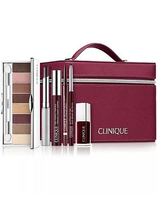 Подарунковий набір косметики з косметичкою clinique