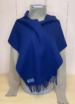 Теплый синий шарф из 100% натуральной шерсти (pure new wool), пушистый, в идеальном состоянии, с бахромой 140см / 30см