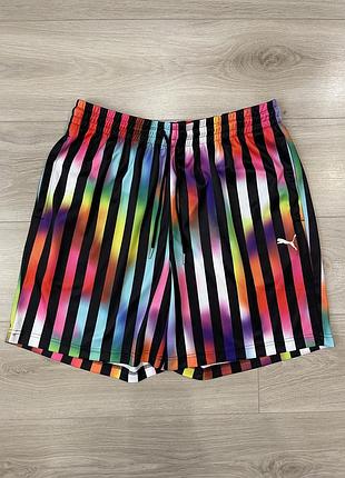 Яскраві чоловічі спортивні шорти puma equal love confederation 7" shorts (розмір l)