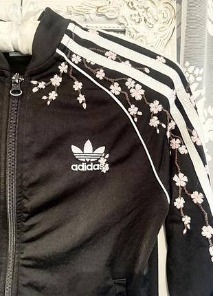 Кофта adidas з вишивкою сакура 2