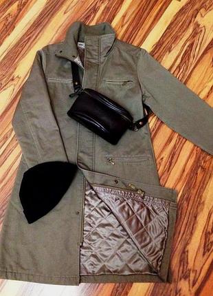 Англійське утеплене пальто "new look" олівкого кольору стиль мінімалізм