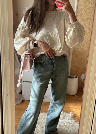 Жіноча атласна блуза zara молочного кольору